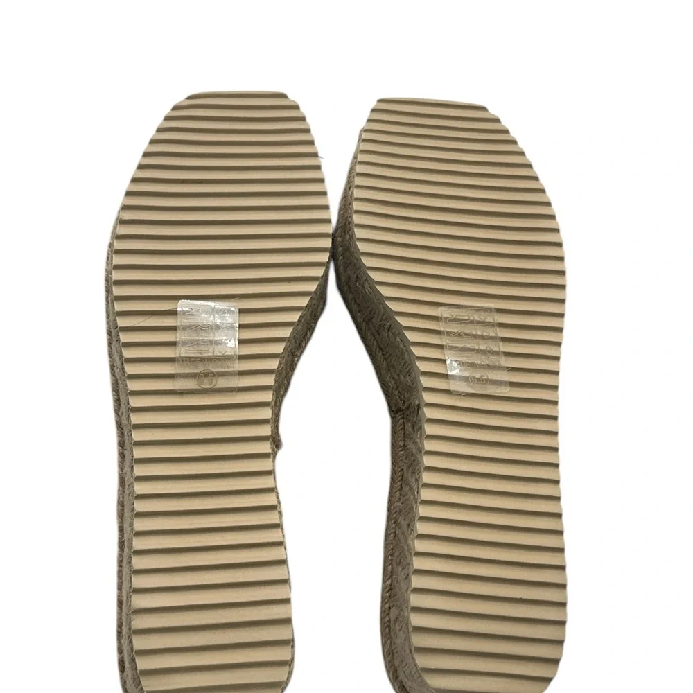 NWT, GC Lindsey Wedge Sandals